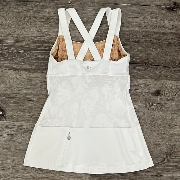 Lululemon tank - Picture 2 of 3